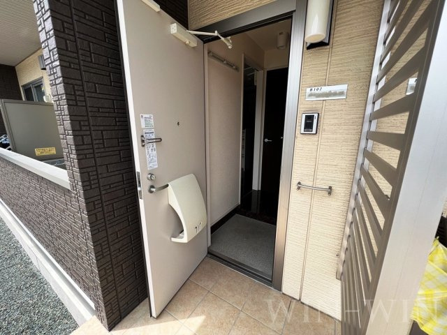 Strahl Bの玄関