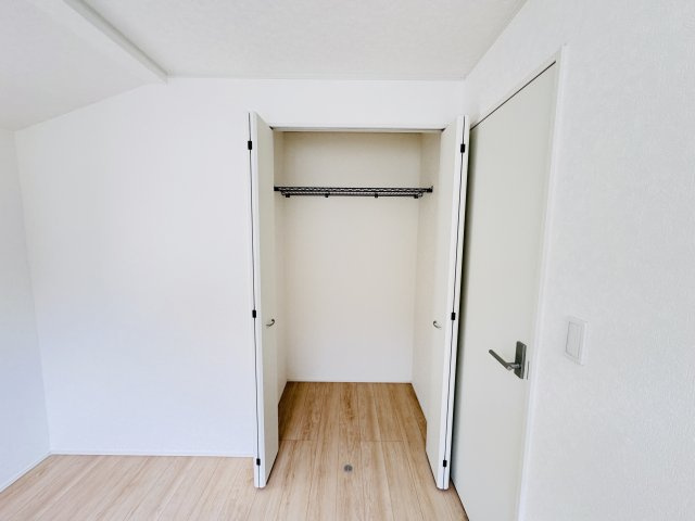 松戸市六高台６丁目新築戸建【六実小学校：7分】の収納|4.5帖洋室収納