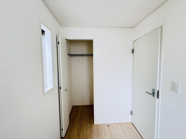 松戸市六高台６丁目新築戸建【六実小学校：7分】の収納|3.5帖洋室収納
