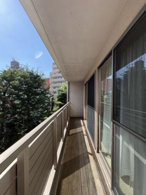 【バルコニー】 | 渋谷区富ヶ谷1丁目戸建
