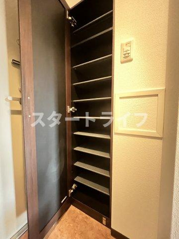 大阪市東淀川区東中島４丁目の賃貸マンションの収納