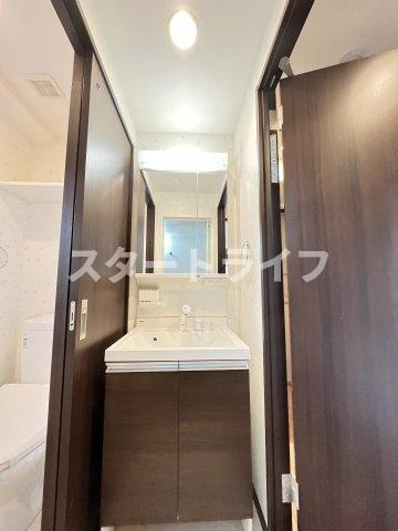 大阪市東淀川区東中島４丁目の賃貸マンションの洗面所
