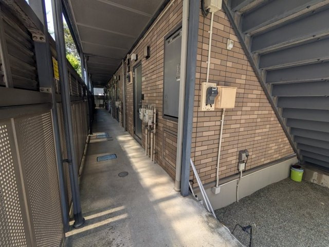 メゾン新町のエントランス