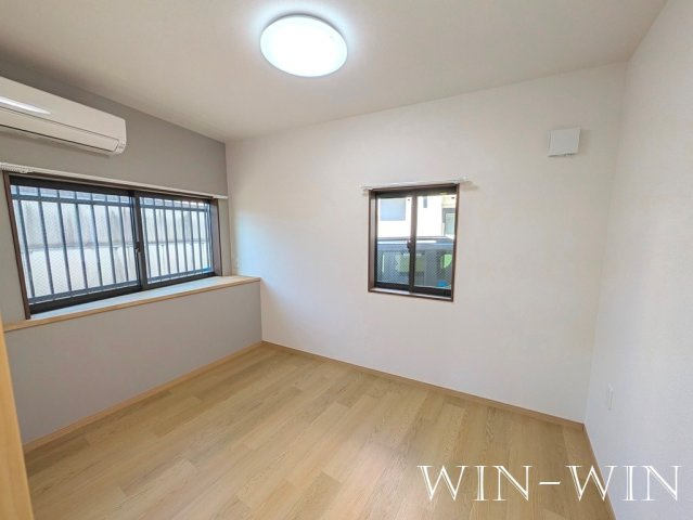 豊橋市花田町北新起戸建ての洋室