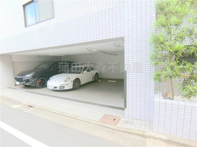 パティオ久が原の駐車場