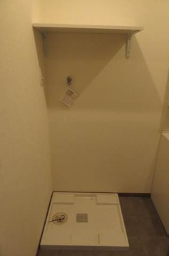 【設備】 | サンハイツ中野 | 室内洗濯機置場。