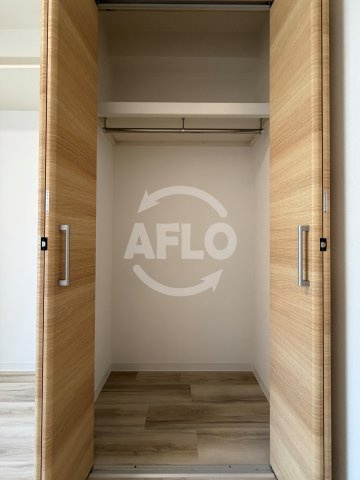 フロンティアコート堺筋本町の収納|ノーブルコート堺筋本町　クローゼット