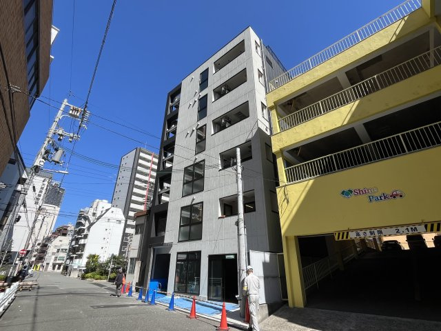 大阪市西区靱本町３丁目の店舗事務所の外観