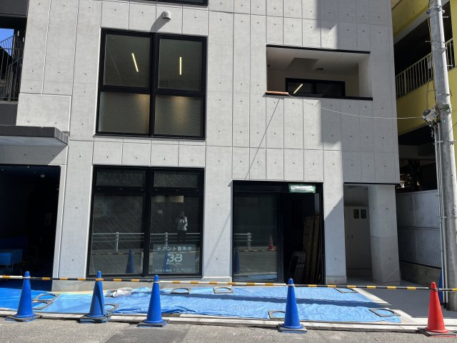 大阪市西区靱本町３丁目の店舗事務所の外観