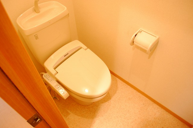 アンビエンテのトイレ|清潔感のあるトイレです
