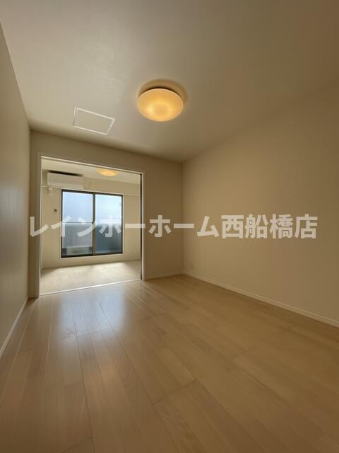 習志野市藤崎２丁目のアパートの寝室