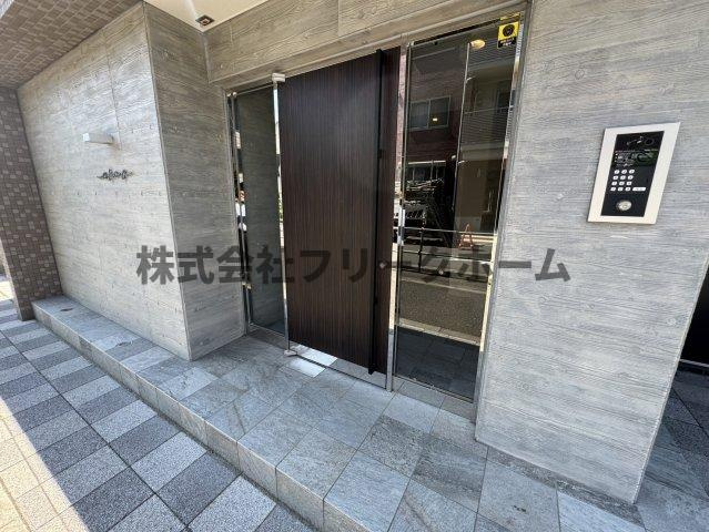 小金井市梶野町５丁目の賃貸マンションのエントランス