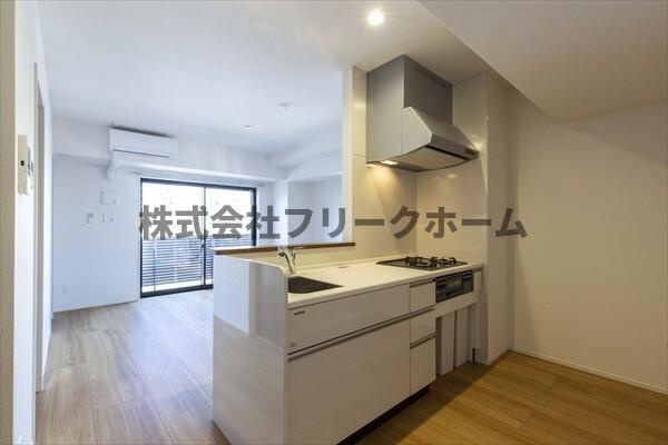 小金井市梶野町５丁目の賃貸マンションのキッチン