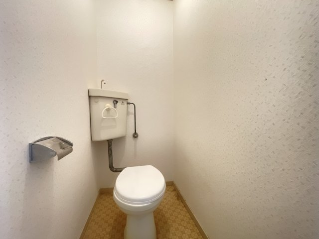 寝屋川市大成町の賃貸マンションのトイレ