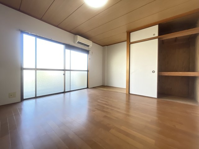 寝屋川市大成町の賃貸マンションの内装