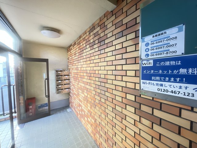 寝屋川市大成町の賃貸マンションのロビー