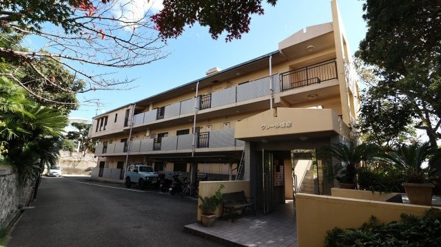 クレール塩屋の外観