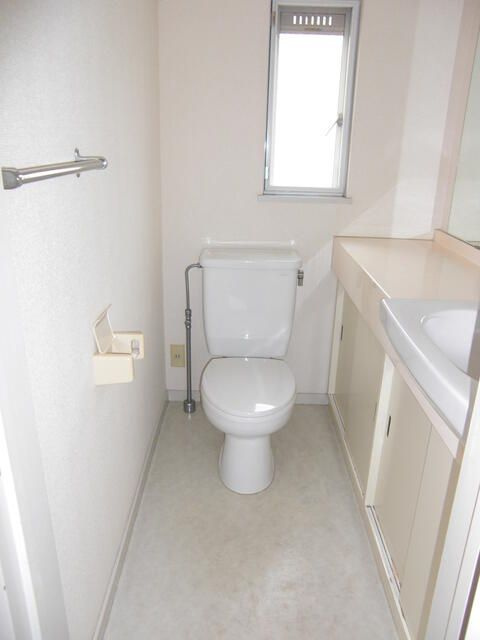 駒沢戸建てのトイレ