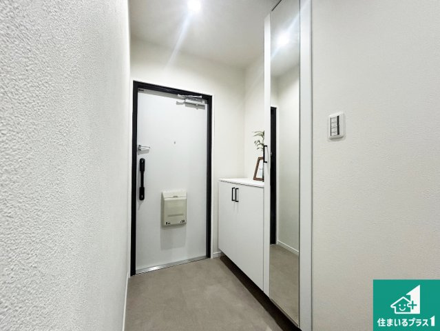 宝塚セントポリアの玄関|シューズボックスにはたくさんの靴が収納できるので玄関周りはいつもスッキリ！ご家族が増えても安心！