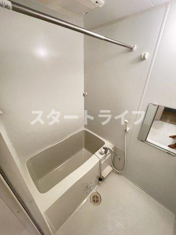 大阪市淀川区木川西１丁目のアパートの浴室