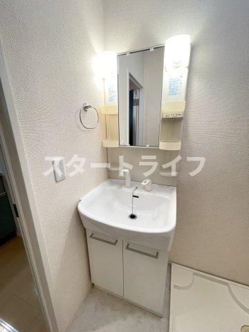 大阪市淀川区木川西１丁目のアパートの洗面所