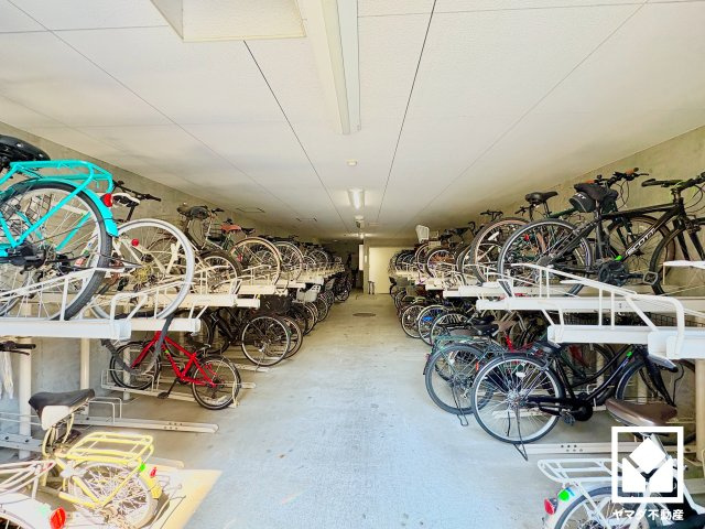 キングマンション尼崎シエナシティの駐輪場