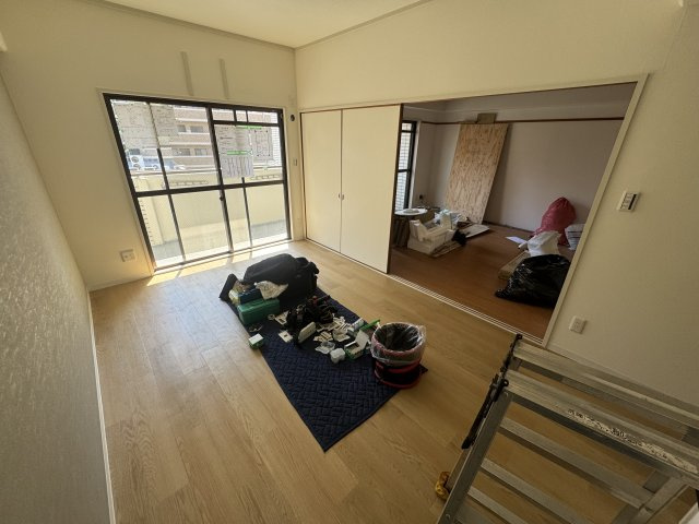 豊中市西緑丘２丁目の賃貸マンションの居間・リビング