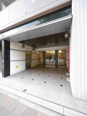 レグラス横浜ポートサイドのエントランス