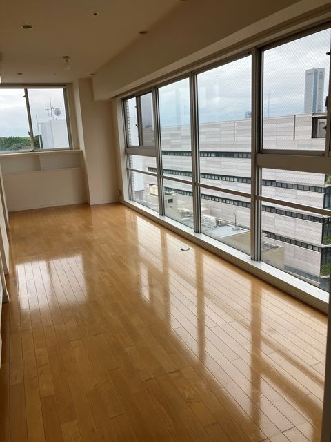 ルフィット神宮北参道の居間・リビング|※写真は同タイプ住戸です。