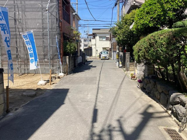 【前面道路含む現地写真】 | 東大阪市花園西町2丁目 | 【前面道路：幅員4ｍ】