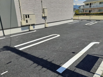 【駐車場】 | ウィステリア・BR