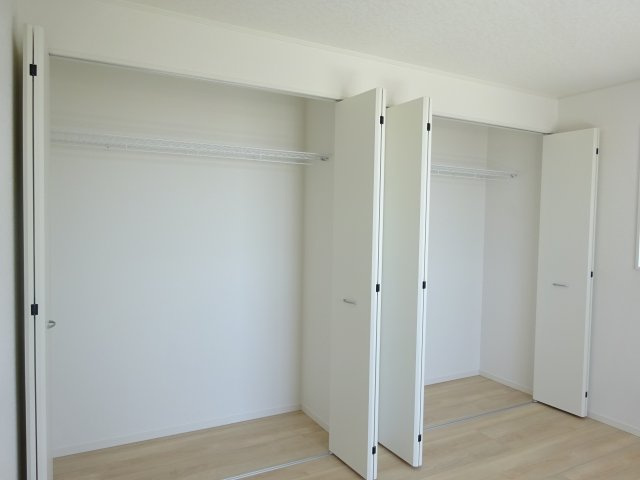 クレイドルガーデン前橋市公田町第１　２号棟の収納|【イメージ画像】２階洋室１収納です