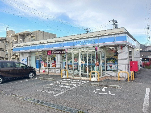 アーバンコート　西青山　南棟の周辺|ローソン 滝沢穴口店まで500m