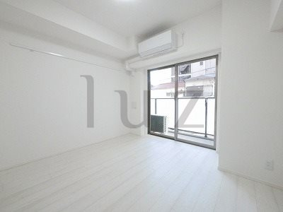 ガーラシティ横浜反町の居間・リビング