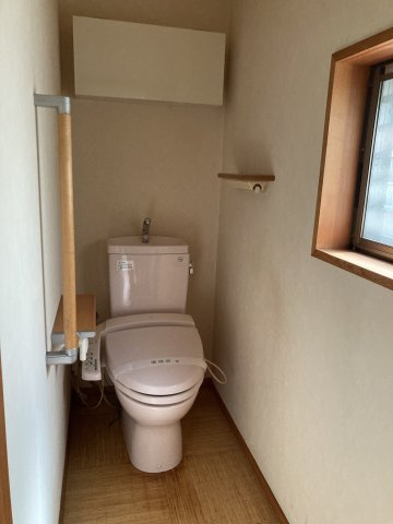 赤羽西4丁目戸建て住宅のトイレ