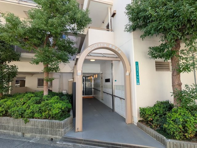 サンロイヤル都島本通の外観