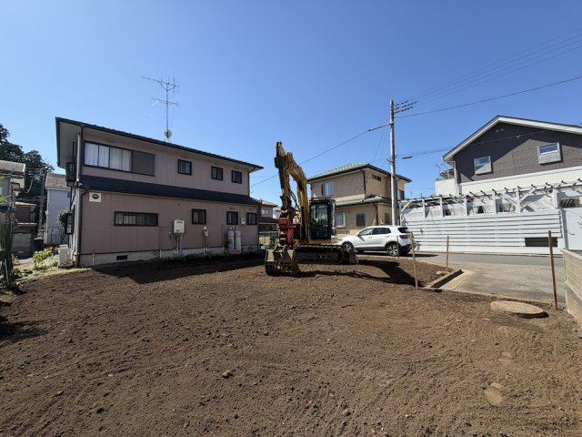 あきる野市二宮の前面道路含む現地写真|2027年1月完成予定です。