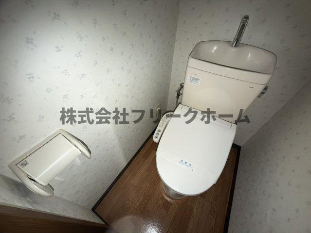武蔵野市中町１丁目の賃貸マンションのトイレ