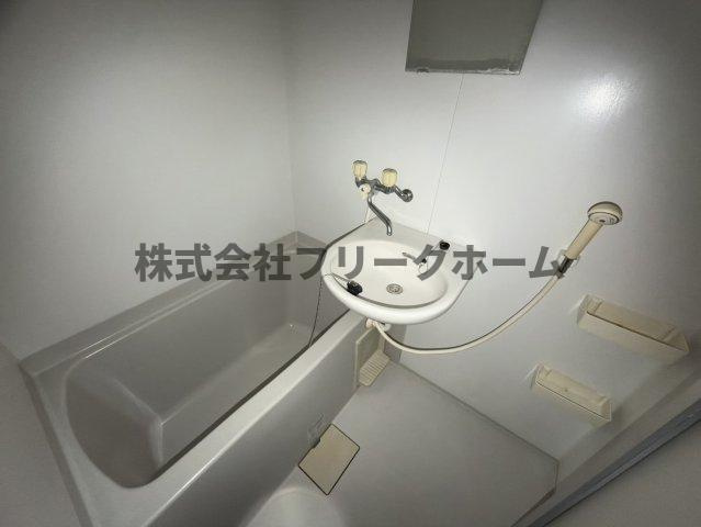武蔵野市中町１丁目の賃貸マンションの浴室