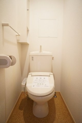 サニーレジデンスのトイレ|落ち着いたトイレです