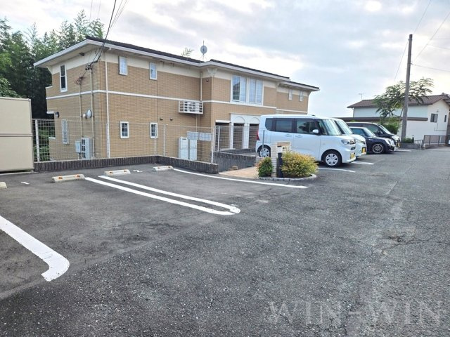 アルトピアーノ一色の駐車場