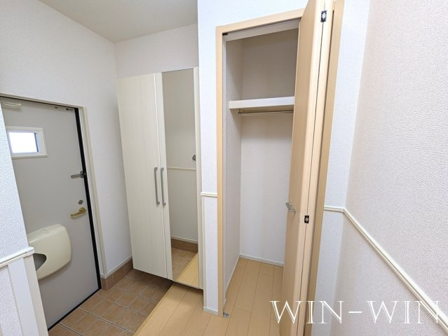 アルトピアーノ一色の玄関