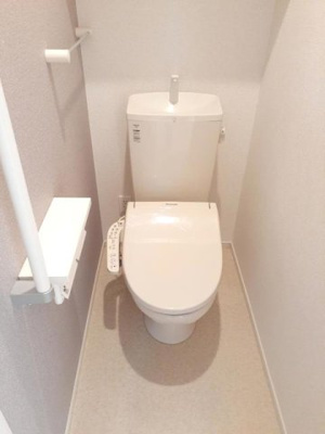 【トイレ】 | グランベルテⅤ | ゆったりとした空間のトイレです