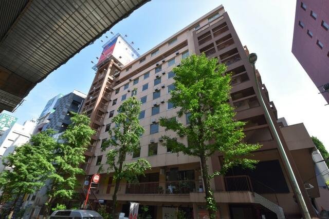 麻布エンパイアマンションの外観