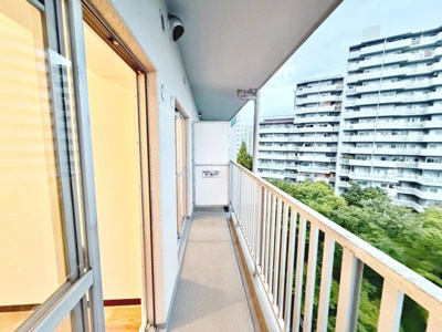 【バルコニー】 | エバーグリーンポートタウン１２号棟 | 【住宅ローン相談】住宅ローンにご不安、ご心配のある方でもイエストアでは豊富な知識でサポート致します♪