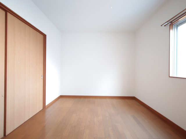 川崎市多摩区菅城下の賃貸マンションの洋室