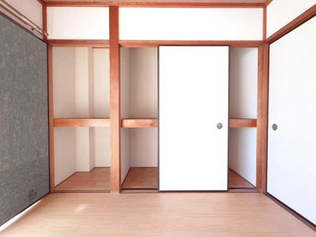 川崎市多摩区菅城下の賃貸マンションの収納