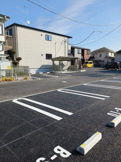 レジーナ　ガーデンＢの駐車場