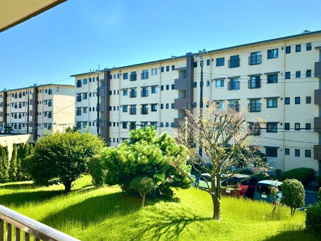 北磯子住宅5号棟の展望|見晴らしの良さが魅力で、日々の暮らしに心地よい変化をもたらします。