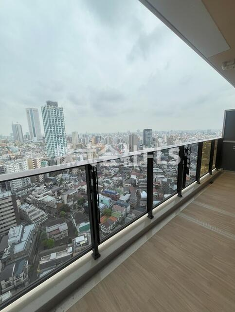 新宿区西新宿５丁目の賃貸マンションのバルコニー